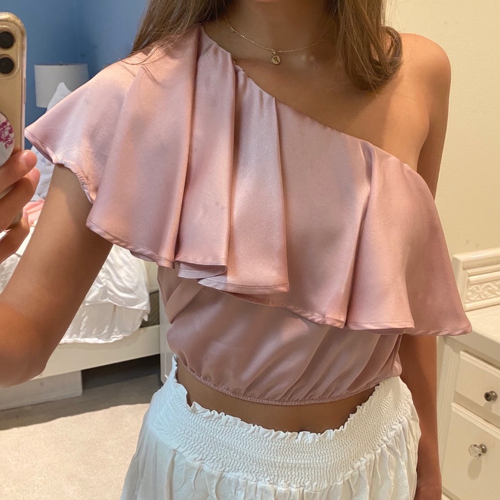 PLANET BLUE ONE SHOULDER PINK TOP blue life